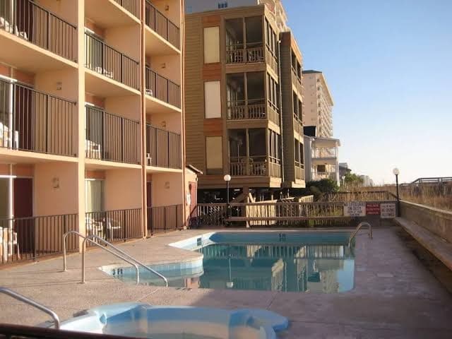Red Tree Inn, Hotel in North Myrtle Beach