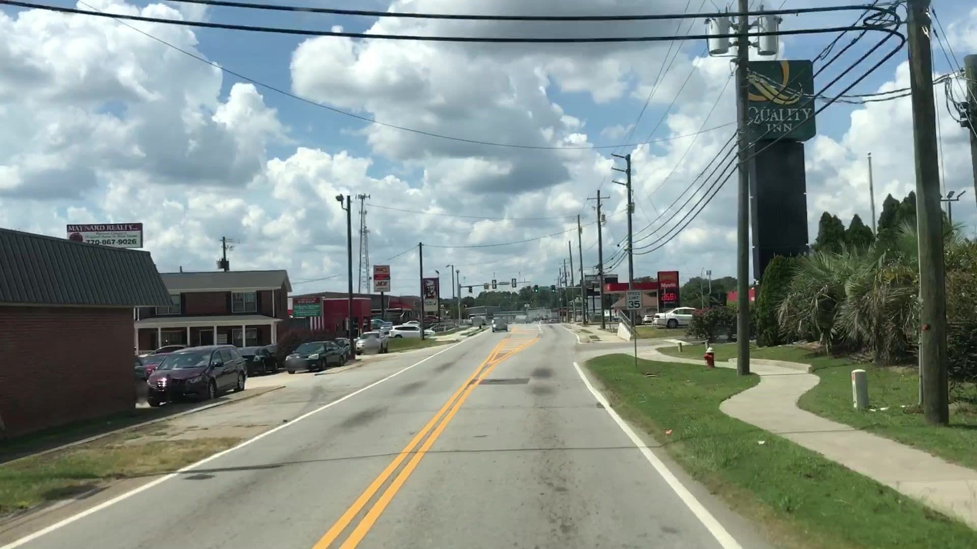 Street view near Quality Inn, Winder — © lvl5 (CC BY-SA · Mapillary)