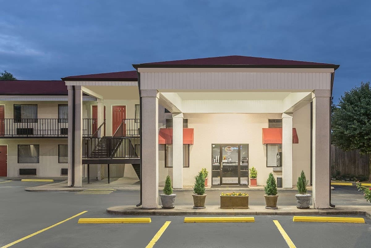 Super 8 by Wyndham Bryant Little Rock Area, Motel in Bryant