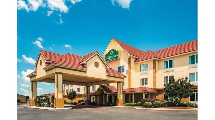 La Quinta Inn & Suites Russellville, Hotel in Russellville