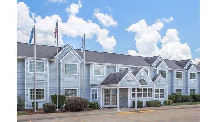 Microtel Inn & Suites by Wyndham Broken Bow, Hotel in Broken Bow