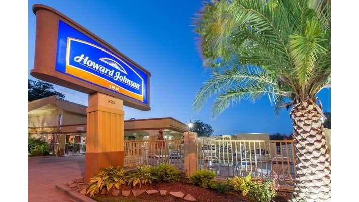 Howard Johnson by Wyndham Historic Lake Charles, Hotel in Lake Charles