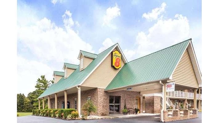 Super 8 by Wyndham Kingston, Motel in Midtown