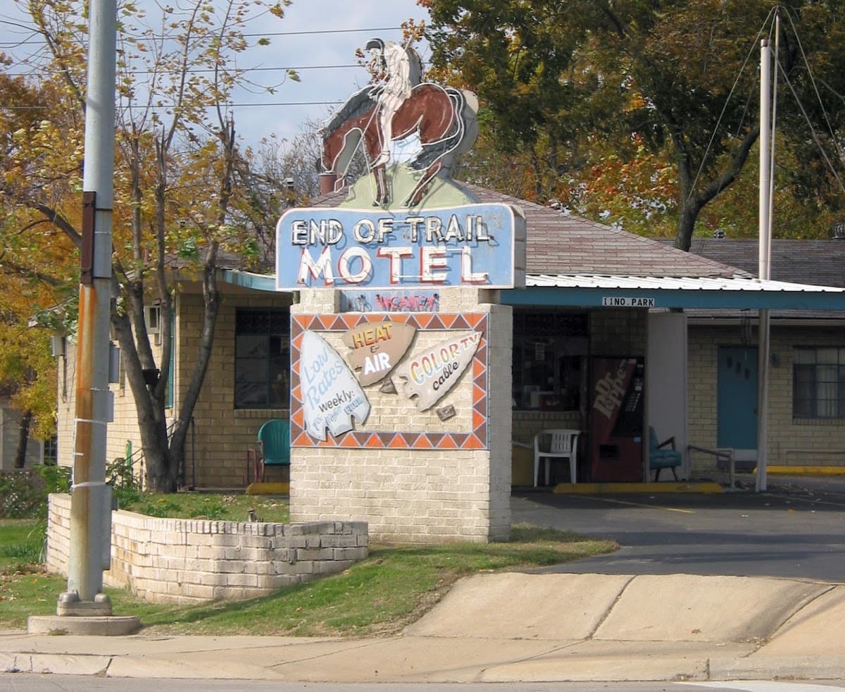 End of Trail Motel, Motel in Broken Bow