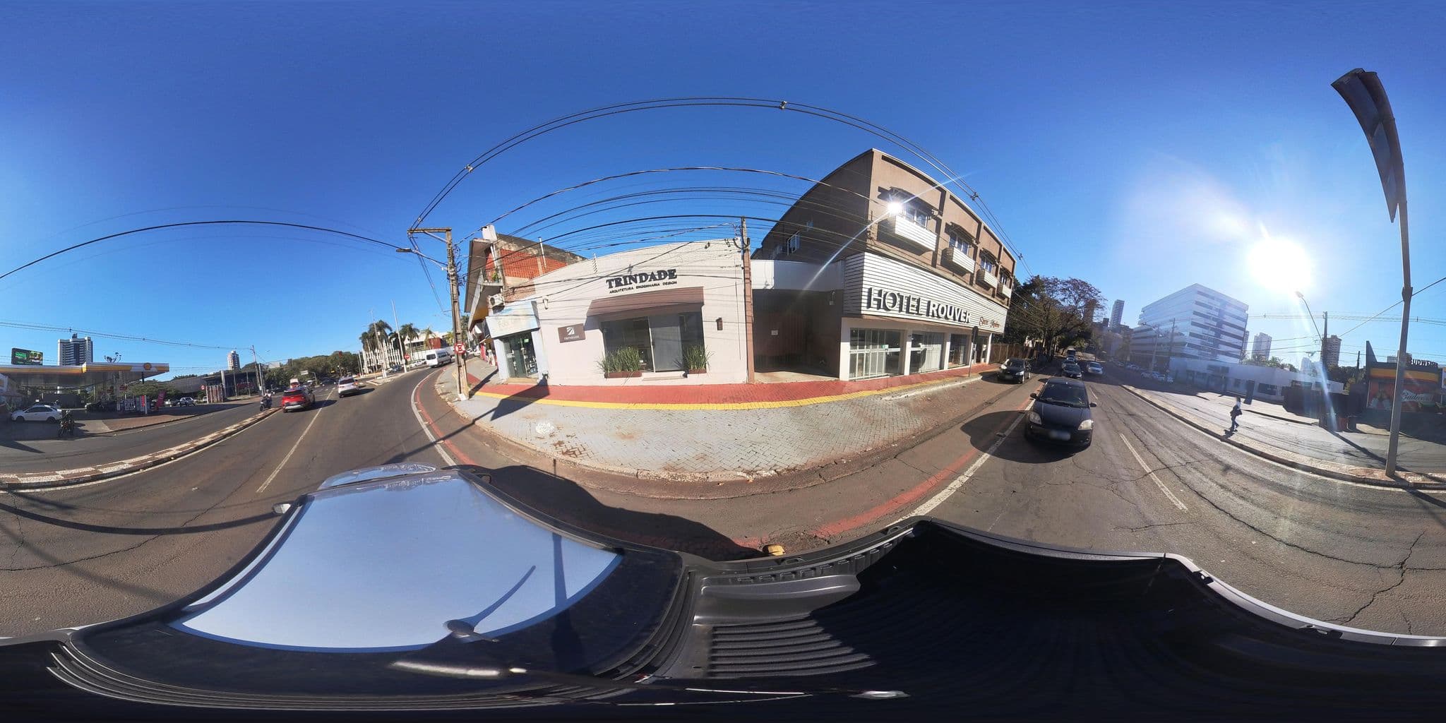 Street view near Hotel Rouver, Foz do Iguaçu — © kelvyndemelo (CC BY-SA · Mapillary)