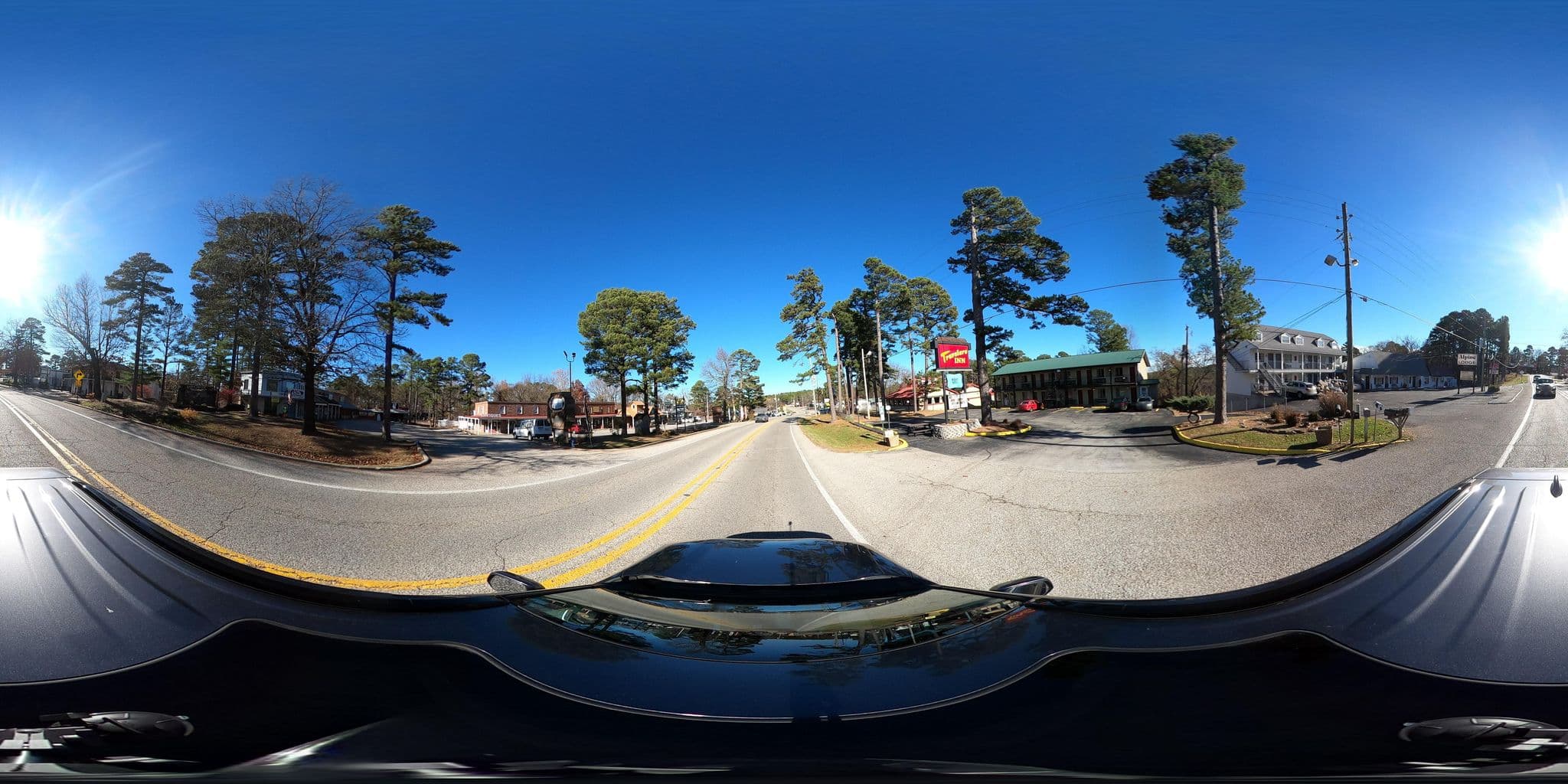 Street view near Traveler's Inn, Eureka Springs — © justinmeyers (CC BY-SA · Mapillary)