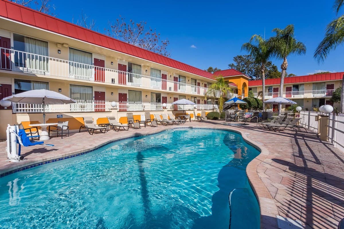 Days Inn Hotel & Suites - Port Richey, Hotel in Bayonet Point