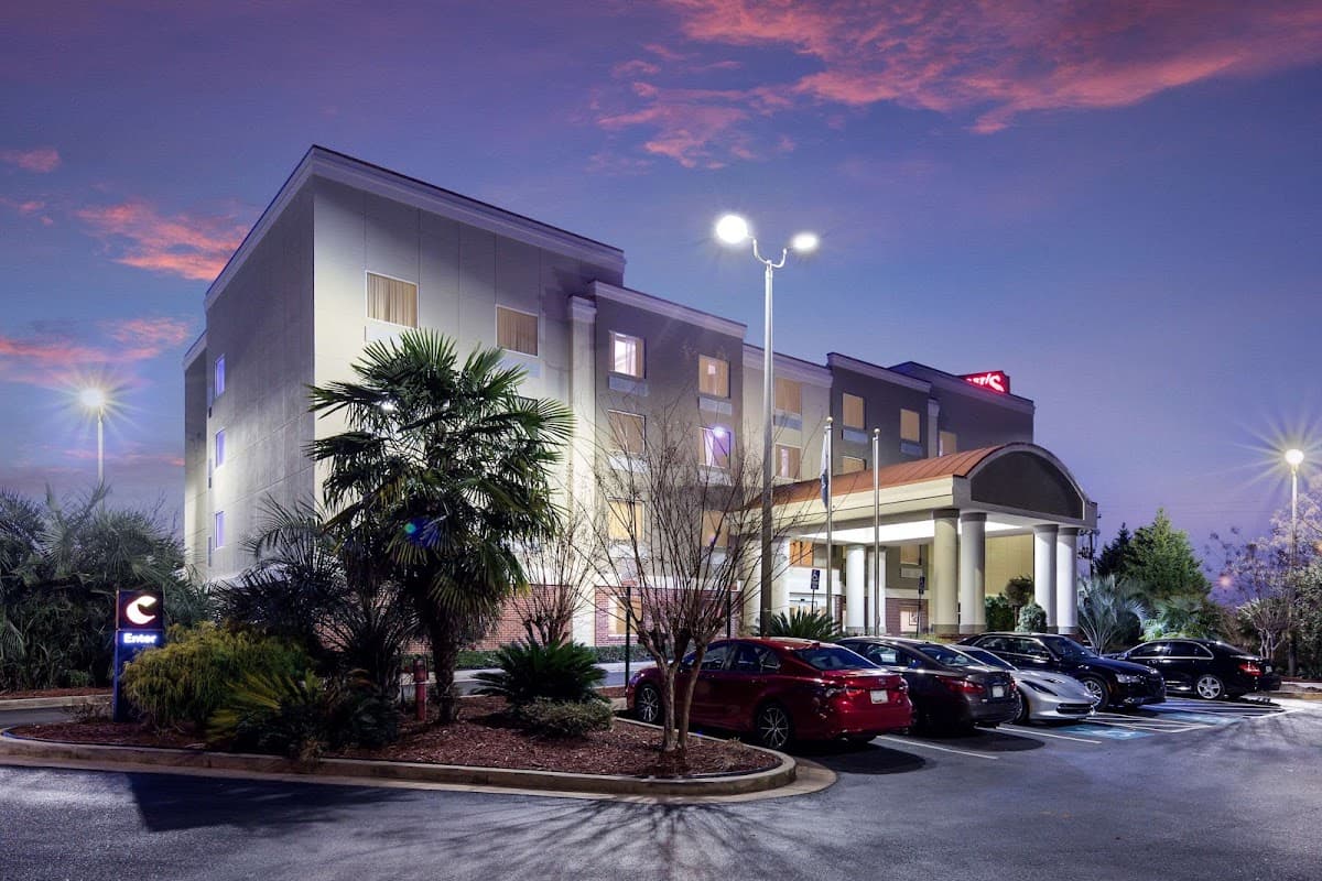 Comfort Suites Forsyth Near I-75, Hotel in Forsyth