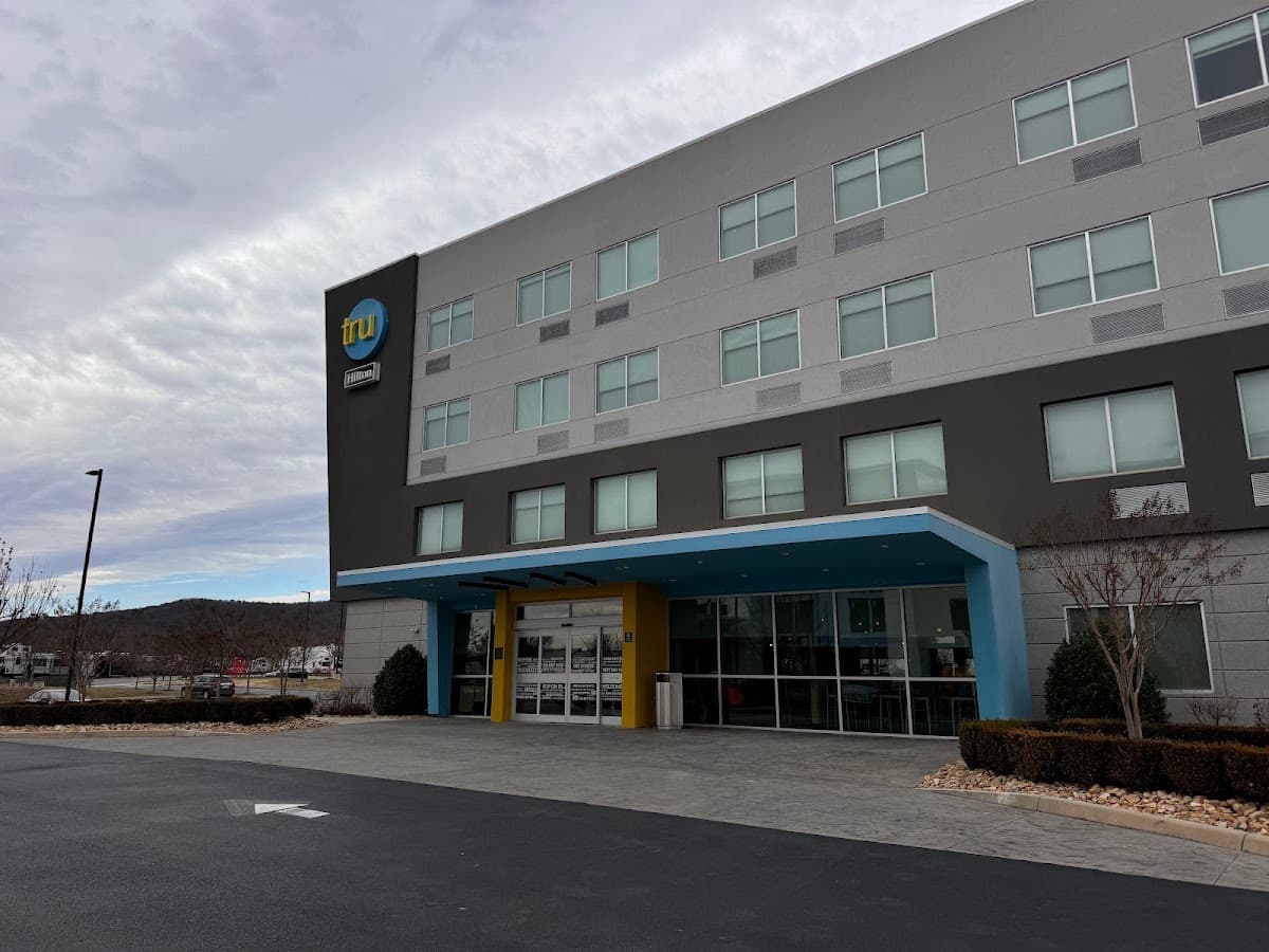 Tru by Hilton, Hotel in Hollins