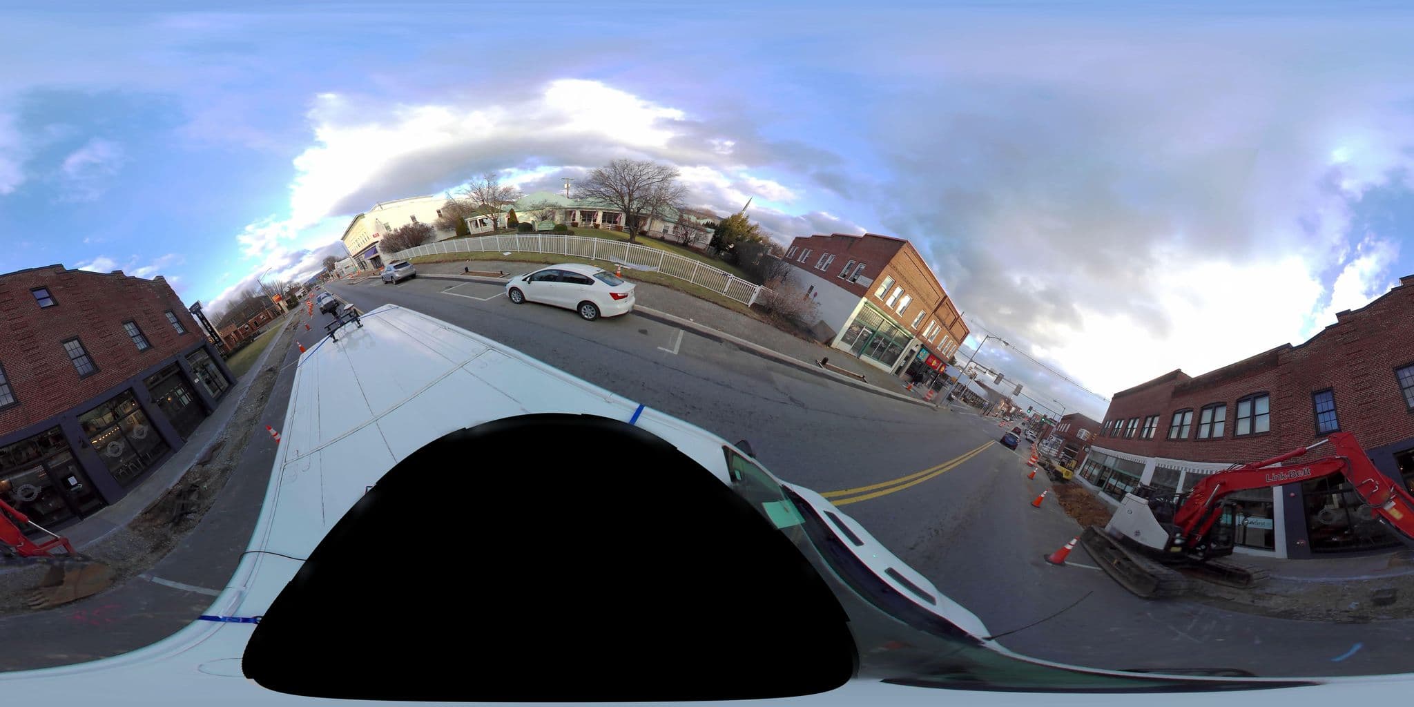 Street view near The Lofts at Downtown Salem, Cave Spring — © echostorm (CC BY-SA · Mapillary)