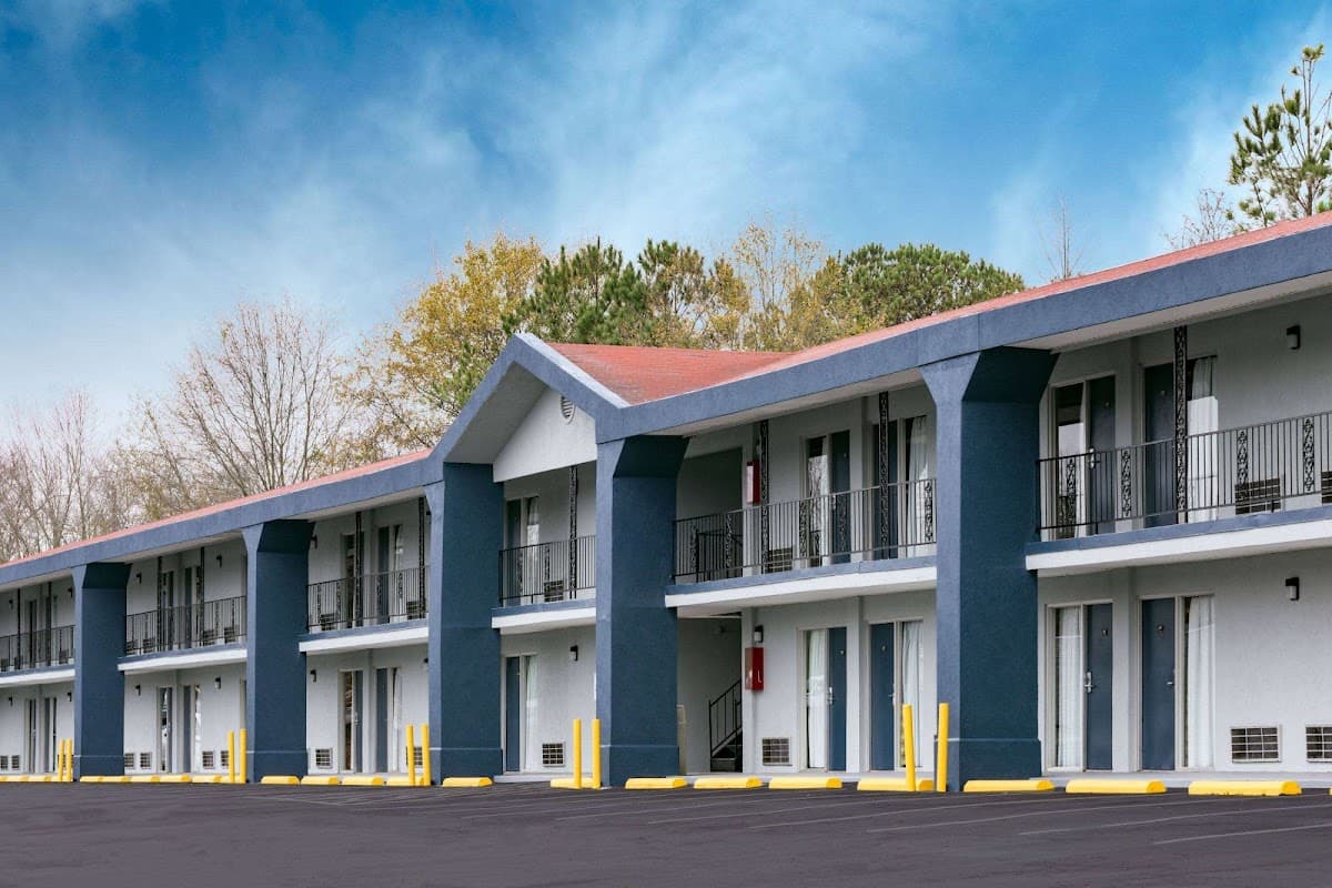 Super 8 Locust Grove, Motel in Locust Grove