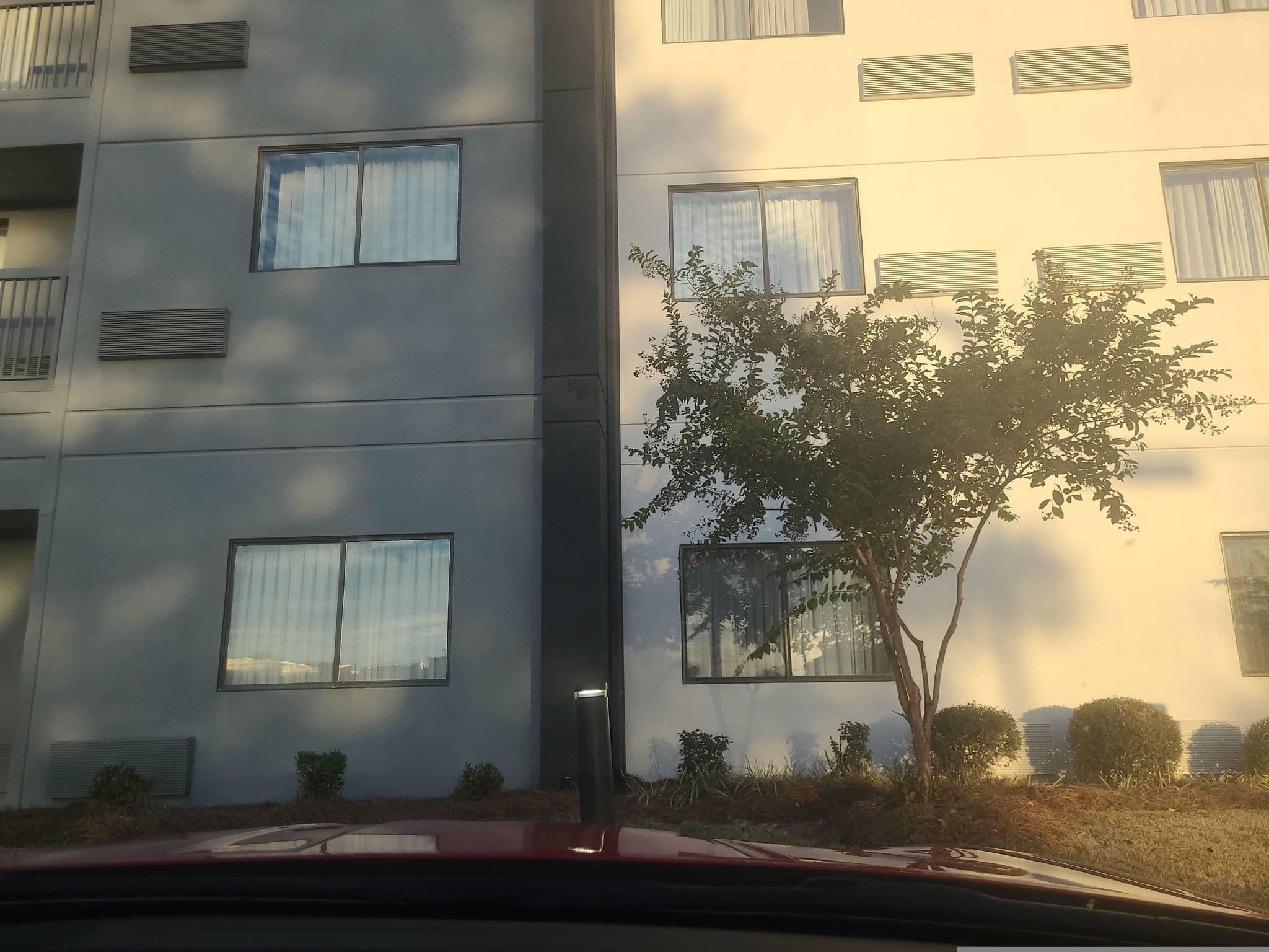 Street view near Courtyard Tupelo, Tupelo — © jacklehoullier (CC BY-SA · Mapillary)