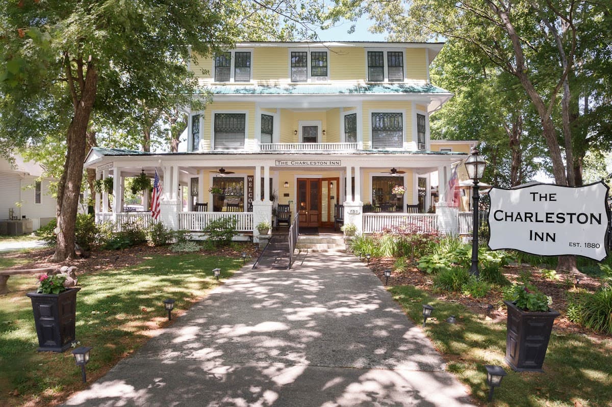 The Charleston Inn, Hotel in Barker Heights