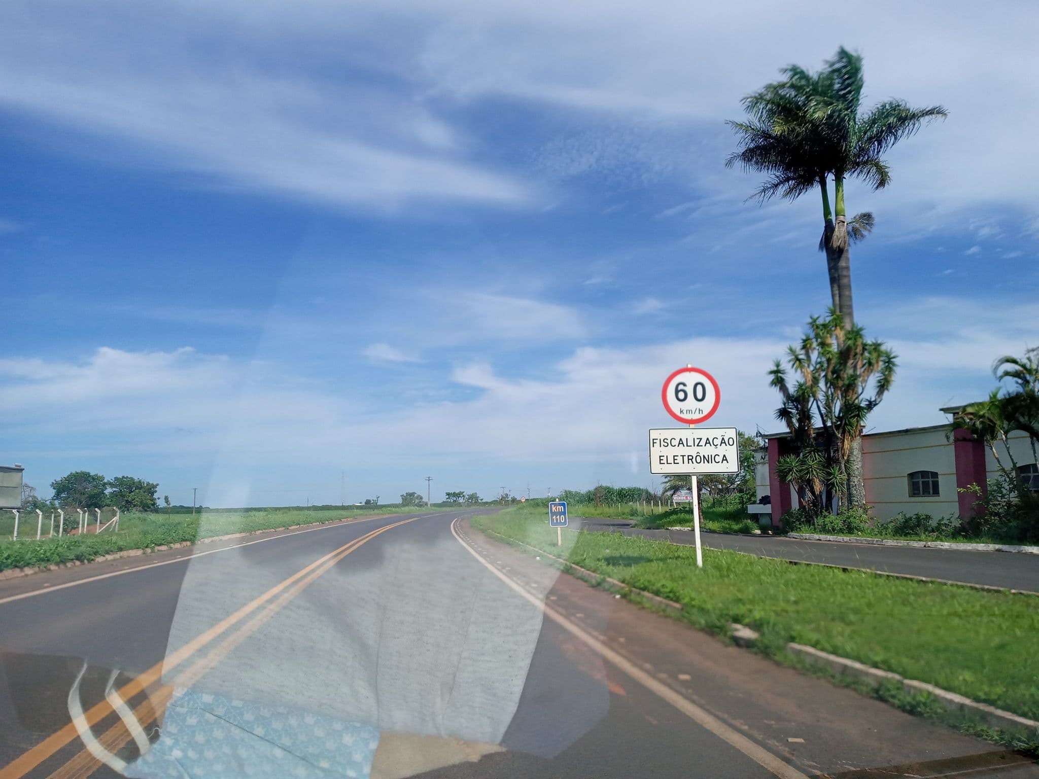 Street view near Motel, Araguari — © marcos_medeiros (CC BY-SA · Mapillary)