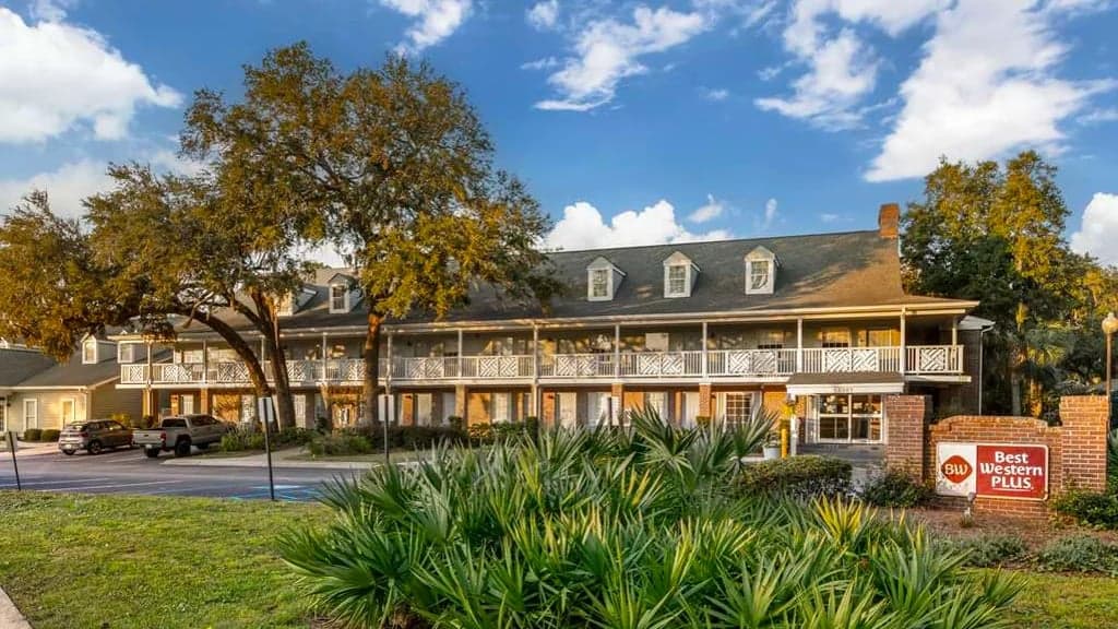 Best Western Plus, Hotel in Saint Simon Mills