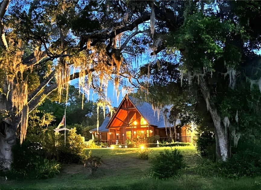 Cabin On the Lake, Hotel in Lake Helen