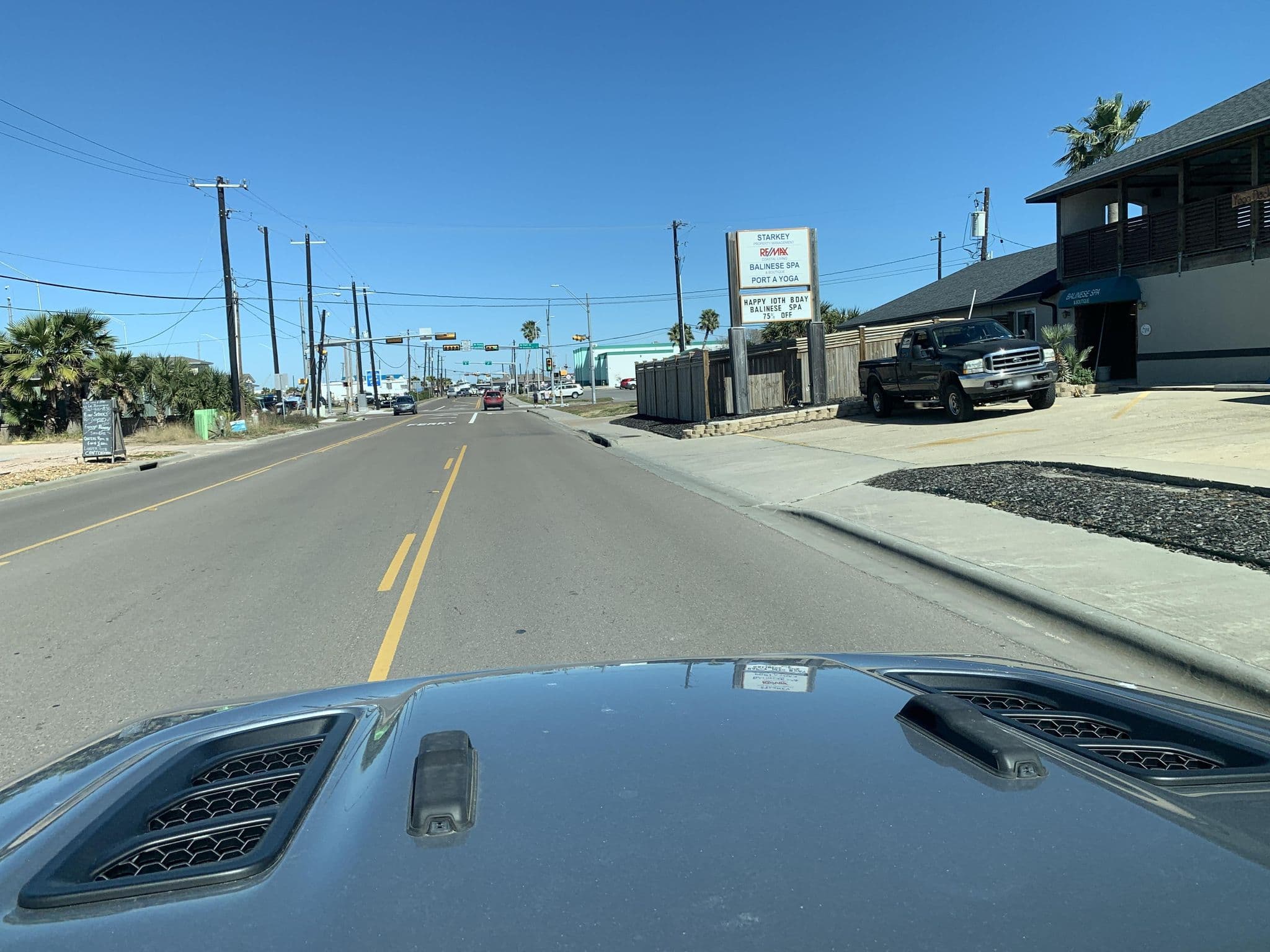 Street view near Balinese Wellness Spa and Yoga Retreat, Port Aransas — © kevinp2 (CC BY-SA · Mapillary)