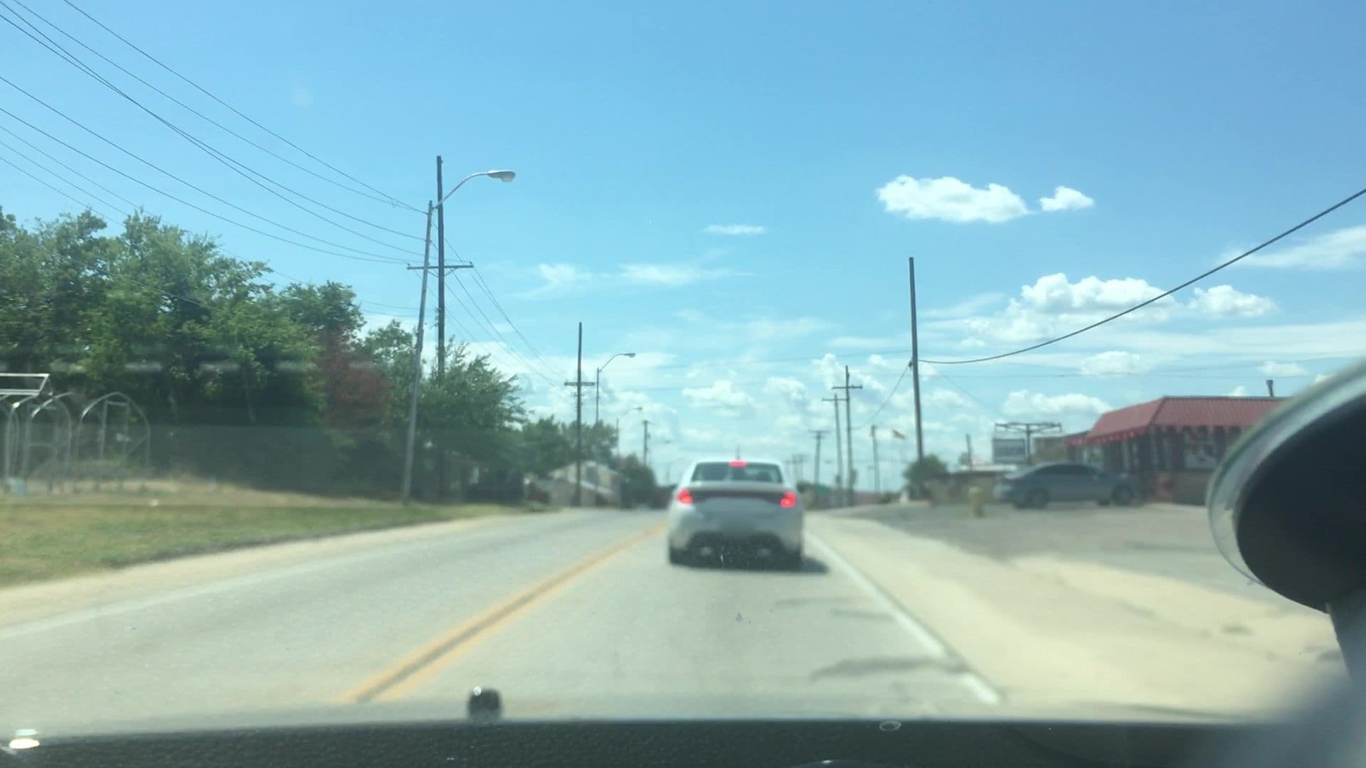 Street view near Kingston Lodge, Madill — © lvl5 (CC BY-SA · Mapillary)