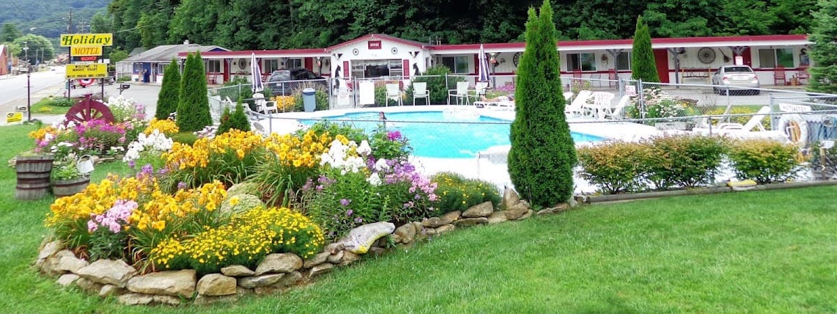 A Holiday Motel, Motel in Maggie Valley