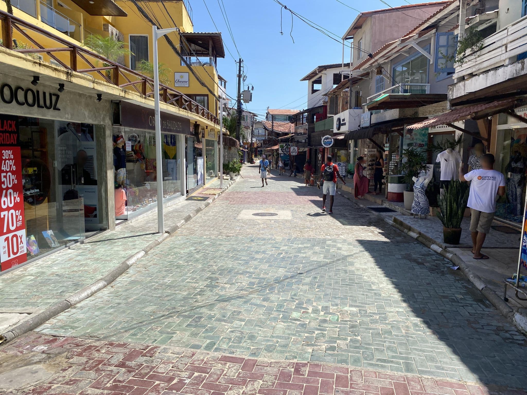 Street view near Pousada Charme, Valença — © qualhano (CC BY-SA · Mapillary)