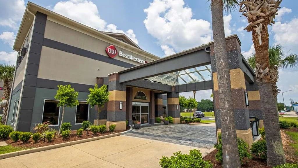 Best Western Plus Vermilion River Suites Hotel, Hotel in Lafayette