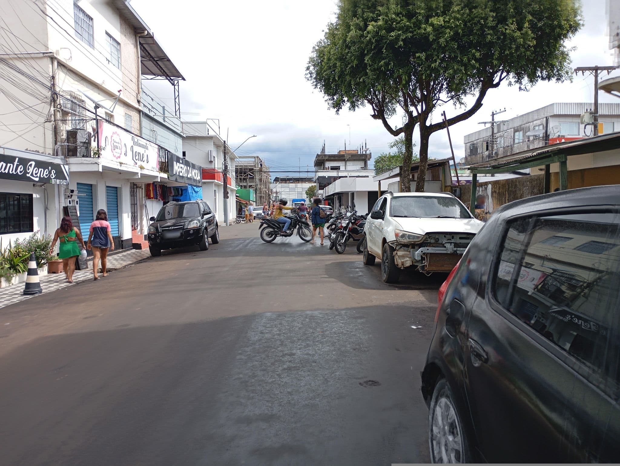 Street view near Egas Hotel, Tefé — © Marcos1984 (CC BY-SA · Mapillary)