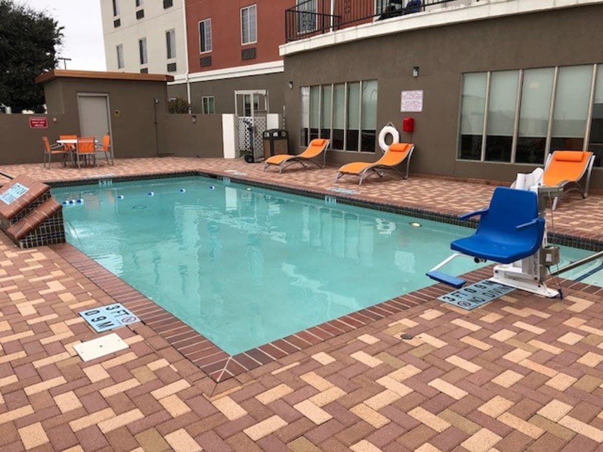 Holiday Inn Express & Suites Rio Grande City, Hotel in Las Lomas