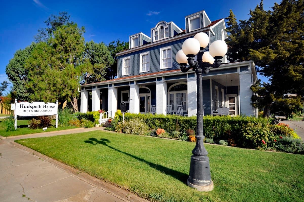 Hudspeth House Bed & Breakfast, Guesthouse in Canyon