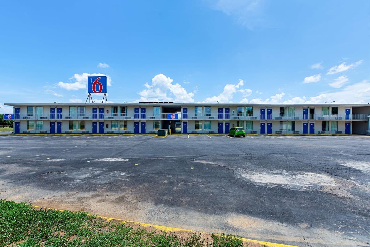 Motel 6 Van Buren, AR, Motel in Van Buren