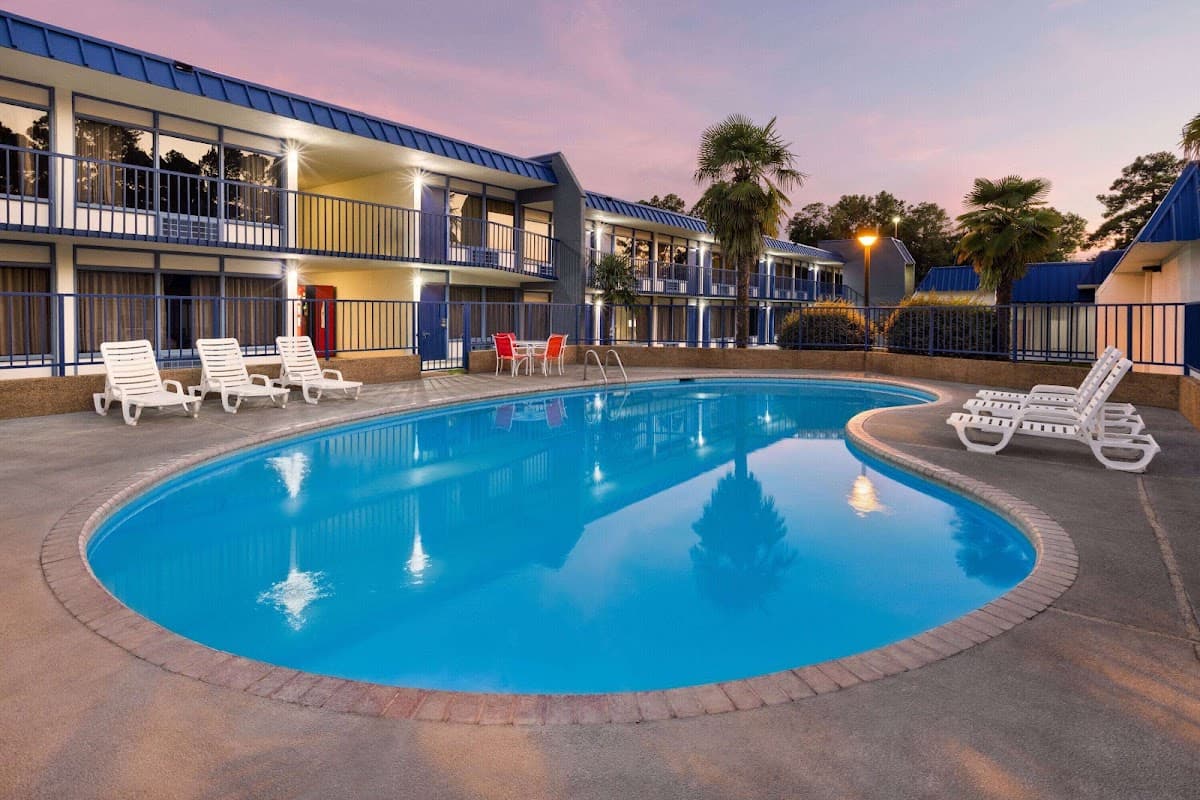 Days Inn by Wyndham McComb MS, Hotel in McComb