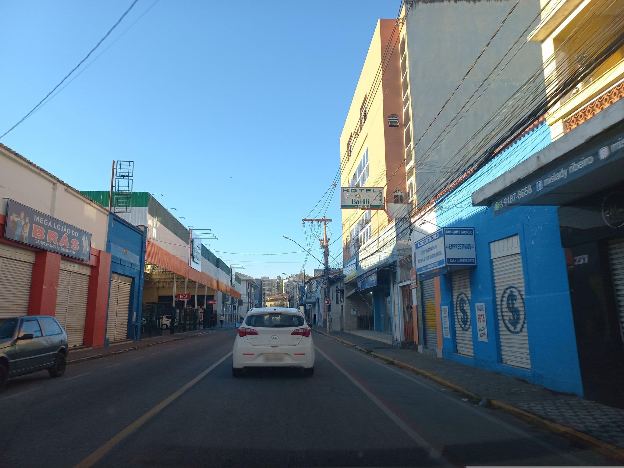 Street view near Hotel Amantykir, Itajubá — © and_eng (CC BY-SA · Mapillary)