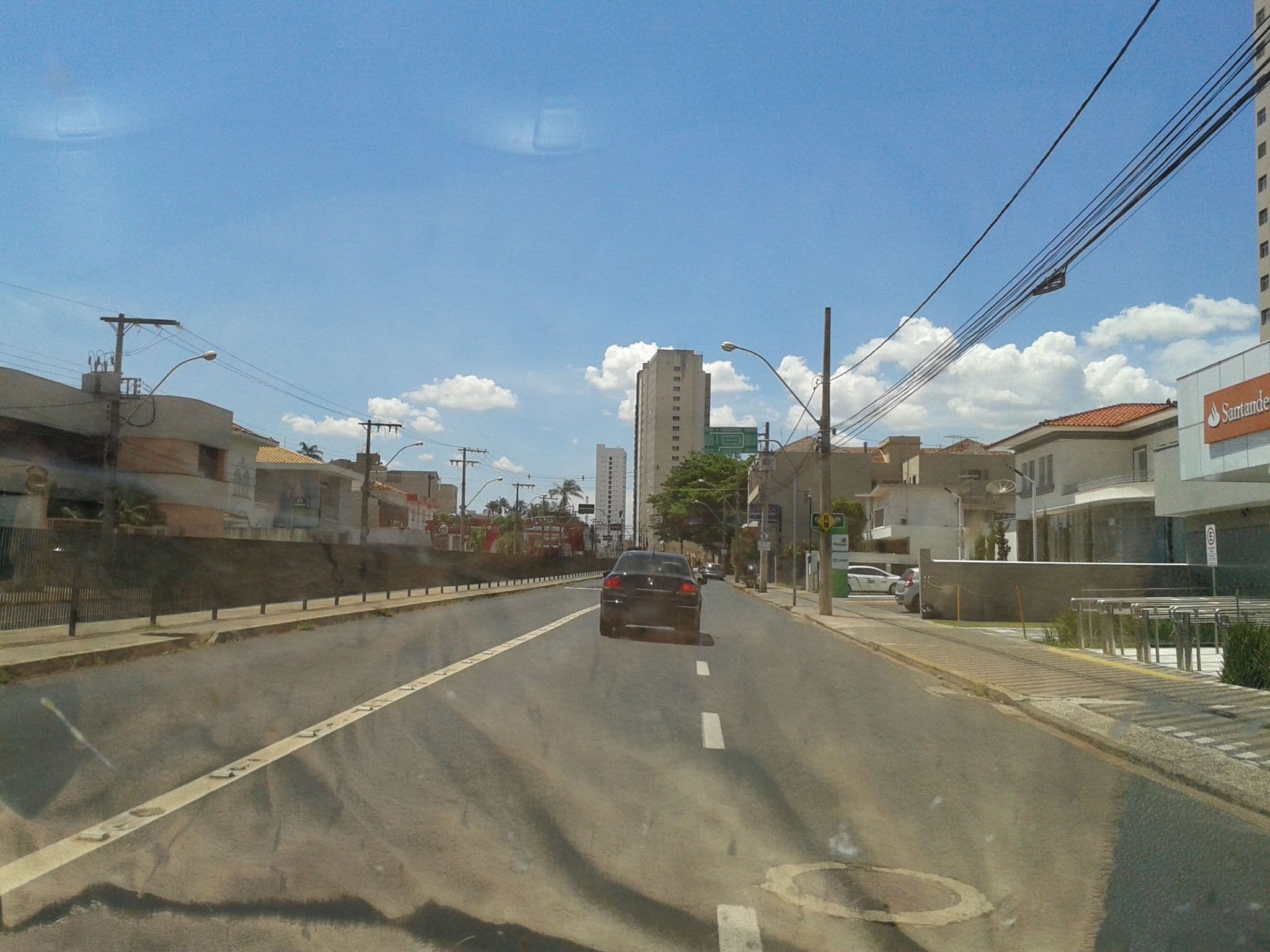 Street view near Hotel Metrópole, Uberaba — © marcos_medeiros (CC BY-SA · Mapillary)