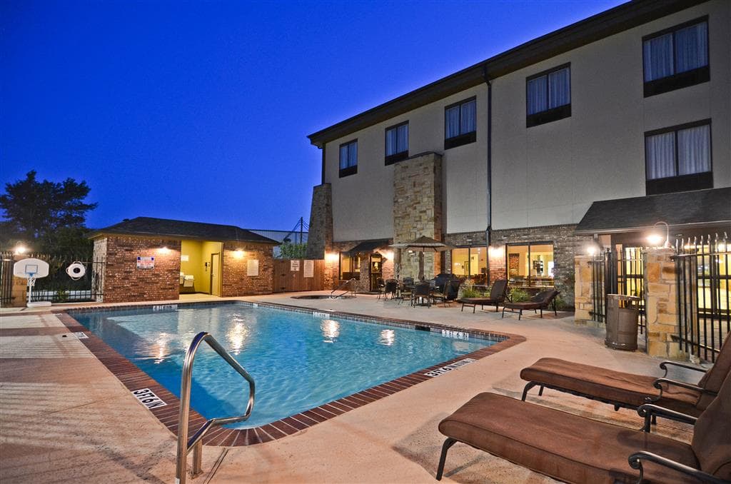 Best Western Plus Emory at Lake Fork Inn & Suites, Hotel in Emory