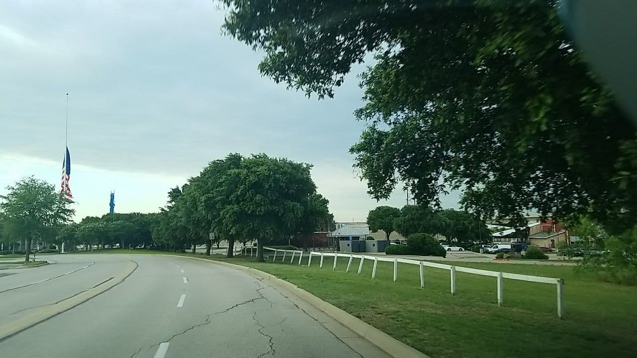 Street view near Tru, Lewisville — © BubbleGuppies (CC BY-SA · Mapillary)