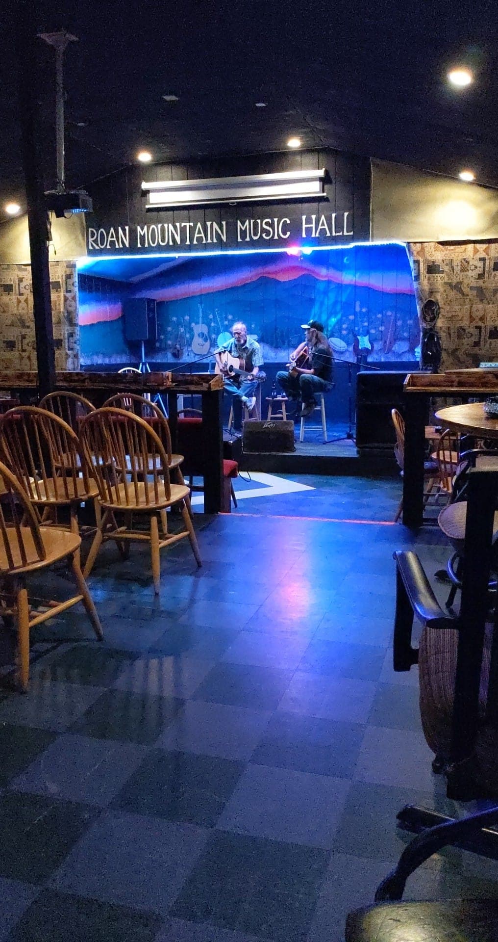 The Station at 19E, Hostel in Roan Mountain
