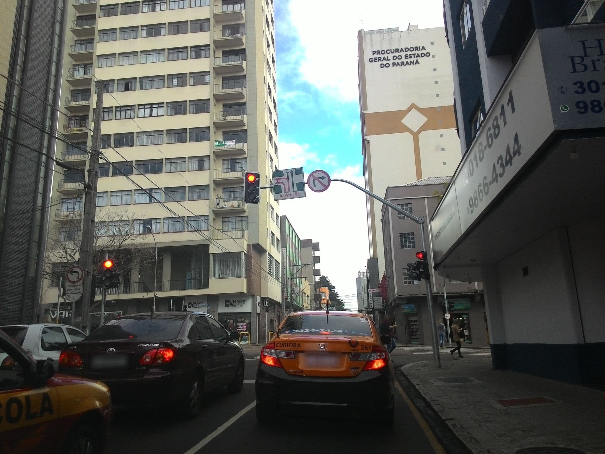 Street view near Hotel Brasília, Curitiba — © dclarks (CC BY-SA · Mapillary)