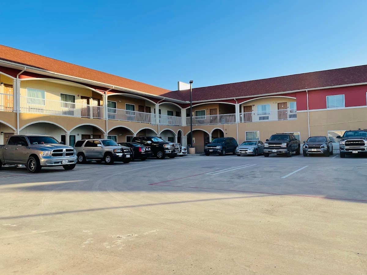 Executive Inn & Suites, Hotel in Floresville