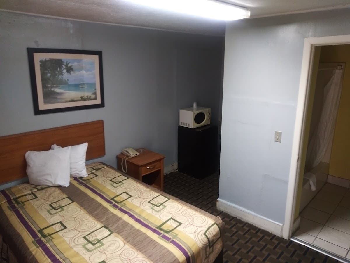 Crown Inn, Motel in Marietta
