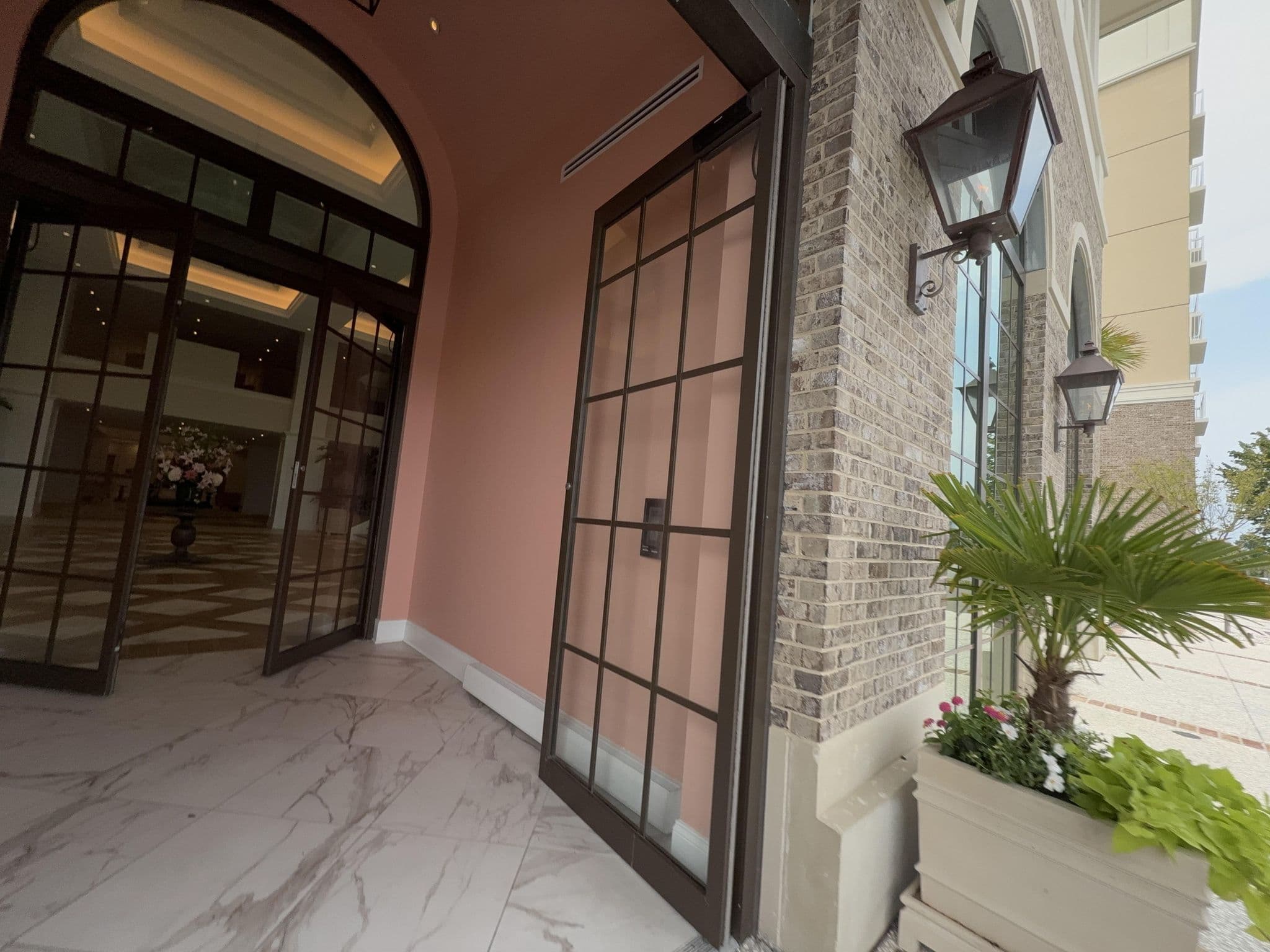 Street view near Embassy Suites by Hilton, Charleston