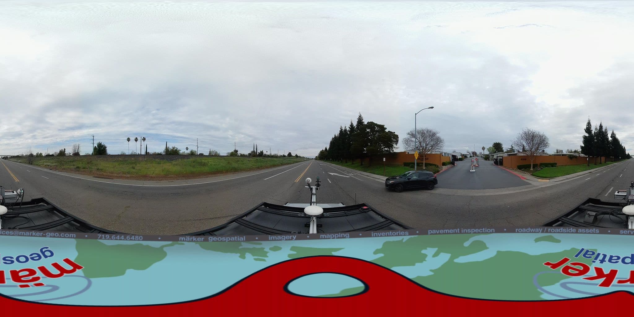 Street view near Hillsdale Mobile Home Park, Foothill Farms — © marker_geo1 (CC BY-SA · Mapillary)