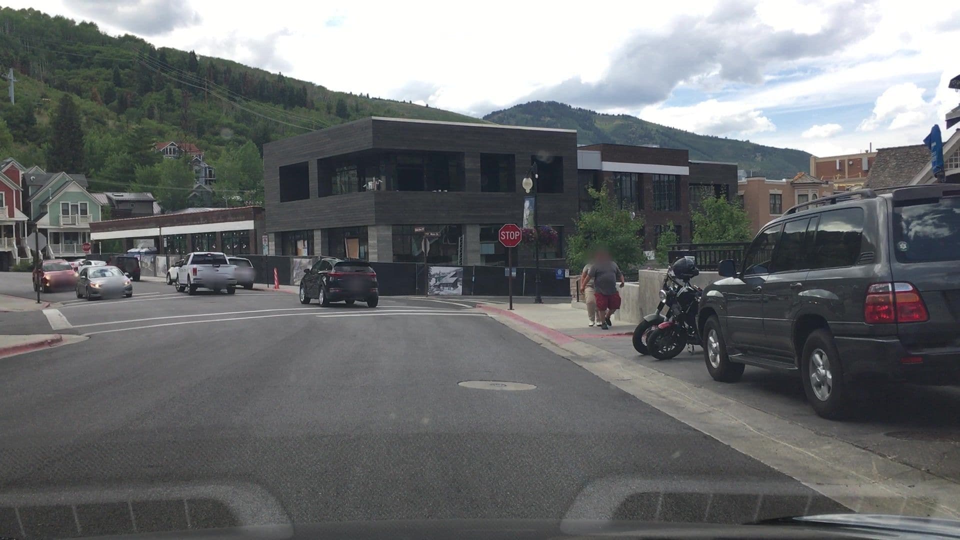Street view near Silver Queen, Park City — © lvl5 (CC BY-SA · Mapillary)