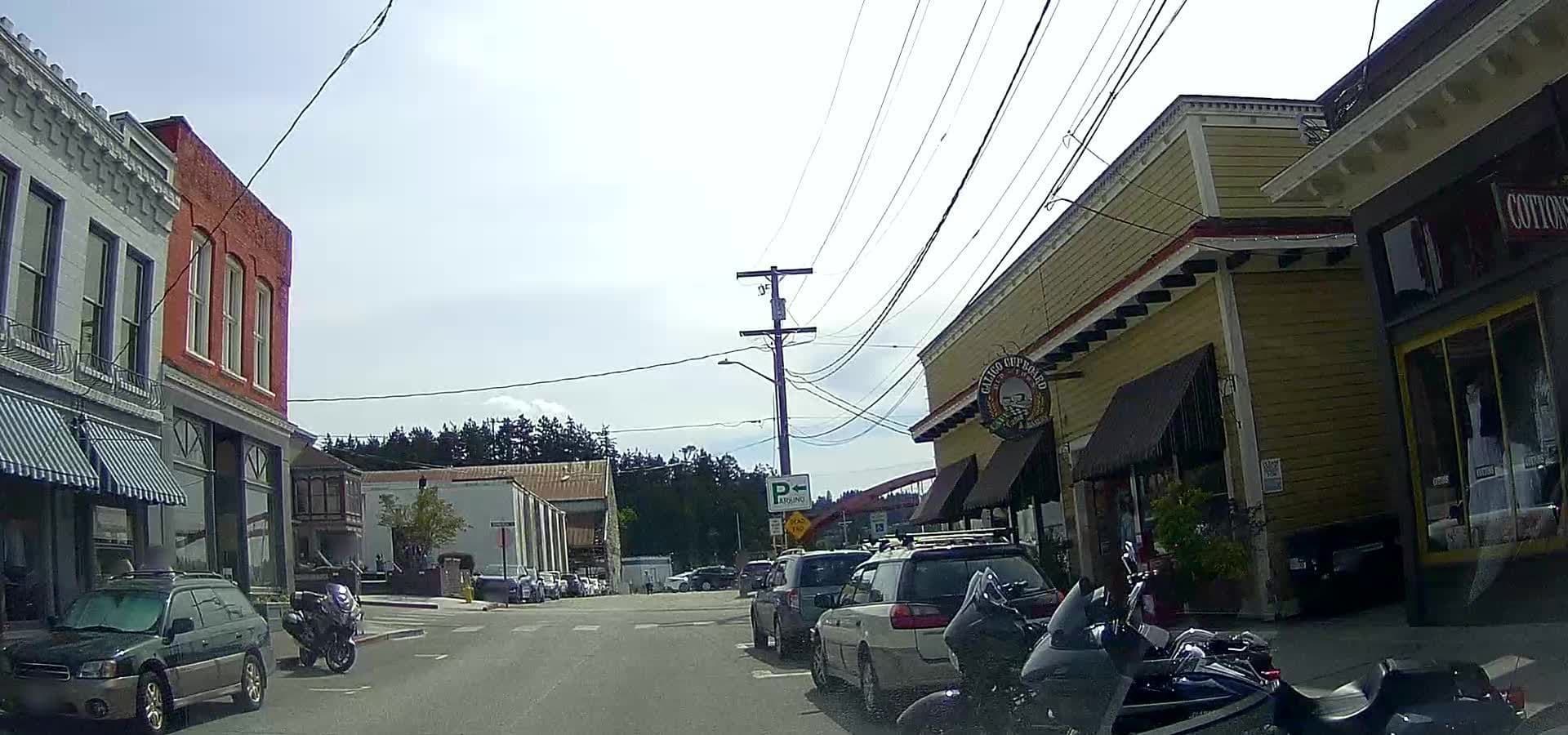 Street view near Hotel Planter, Ault Field — © glassman (CC BY-SA · Mapillary)