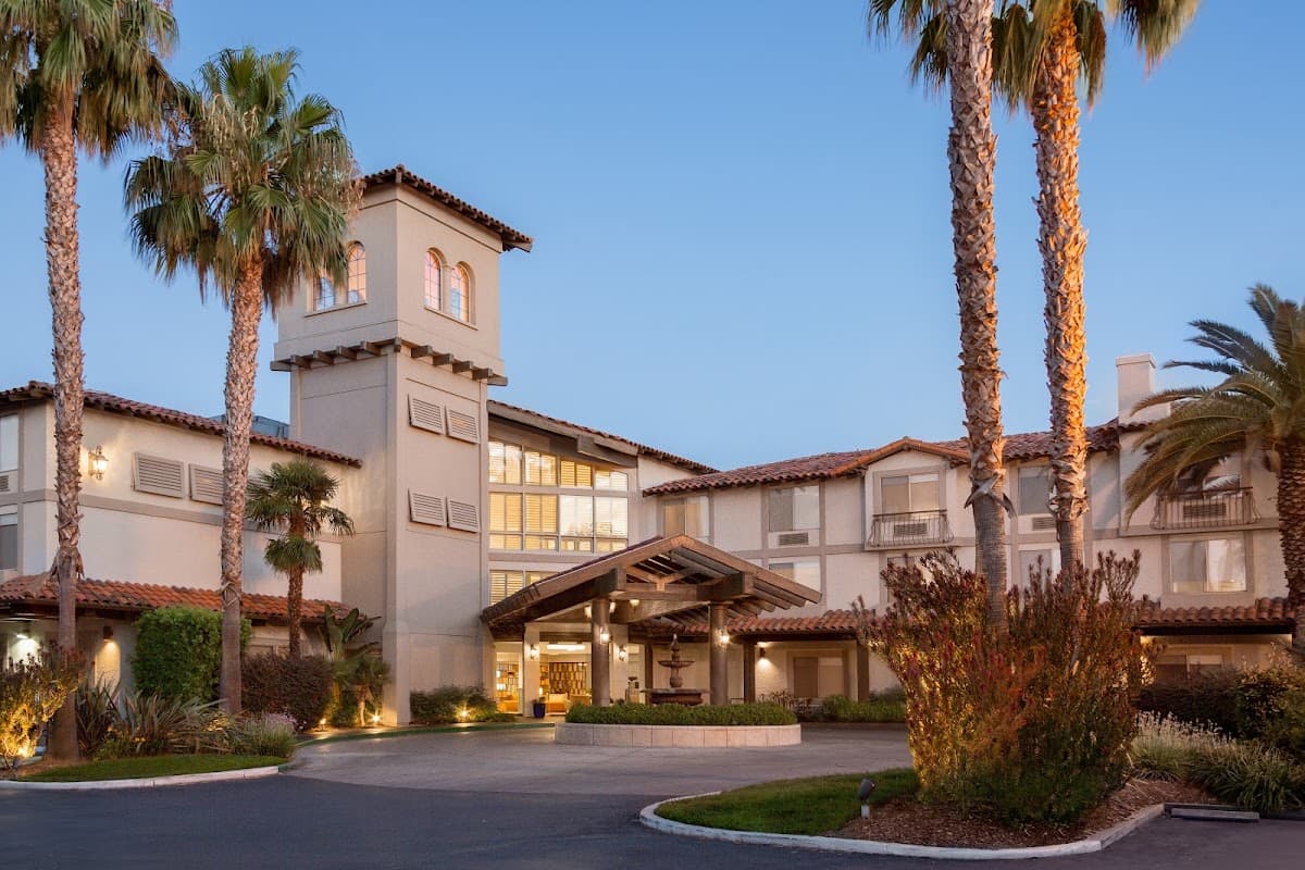 DoubleTree by Hilton Hotel Campbell - Pruneyard Plaza, Hotel in Campbell