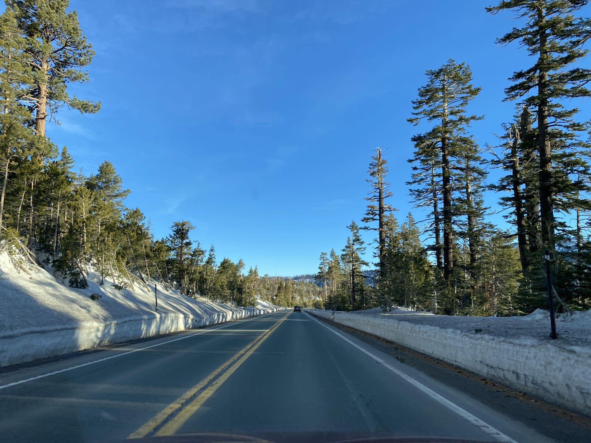 Street view near Ridge Camp, South Lake Tahoe — © eneerhut (CC BY-SA · Mapillary)