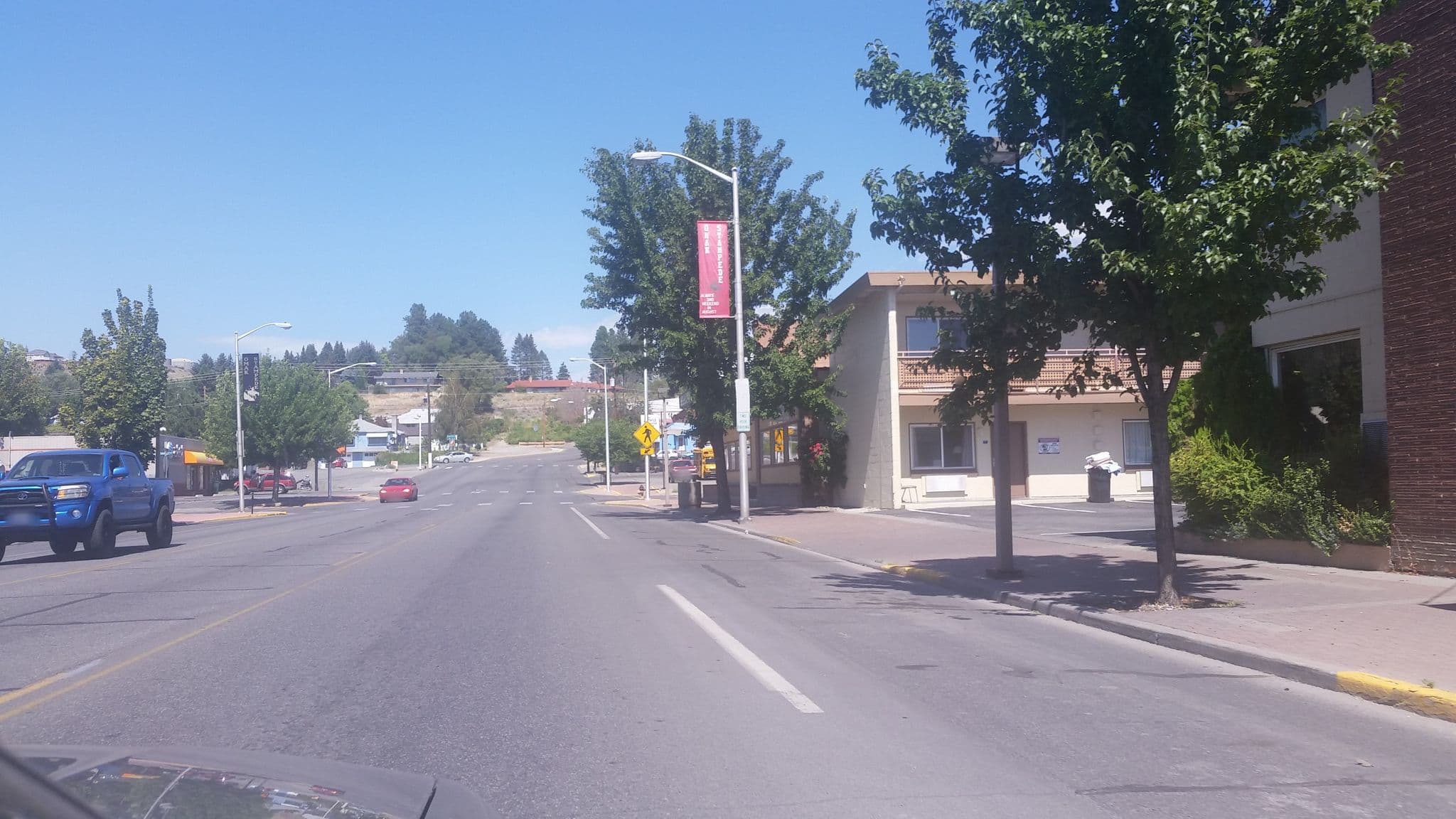 Street view near Rodeway Inn & Suites, Omak — © natfoot (CC BY-SA · Mapillary)