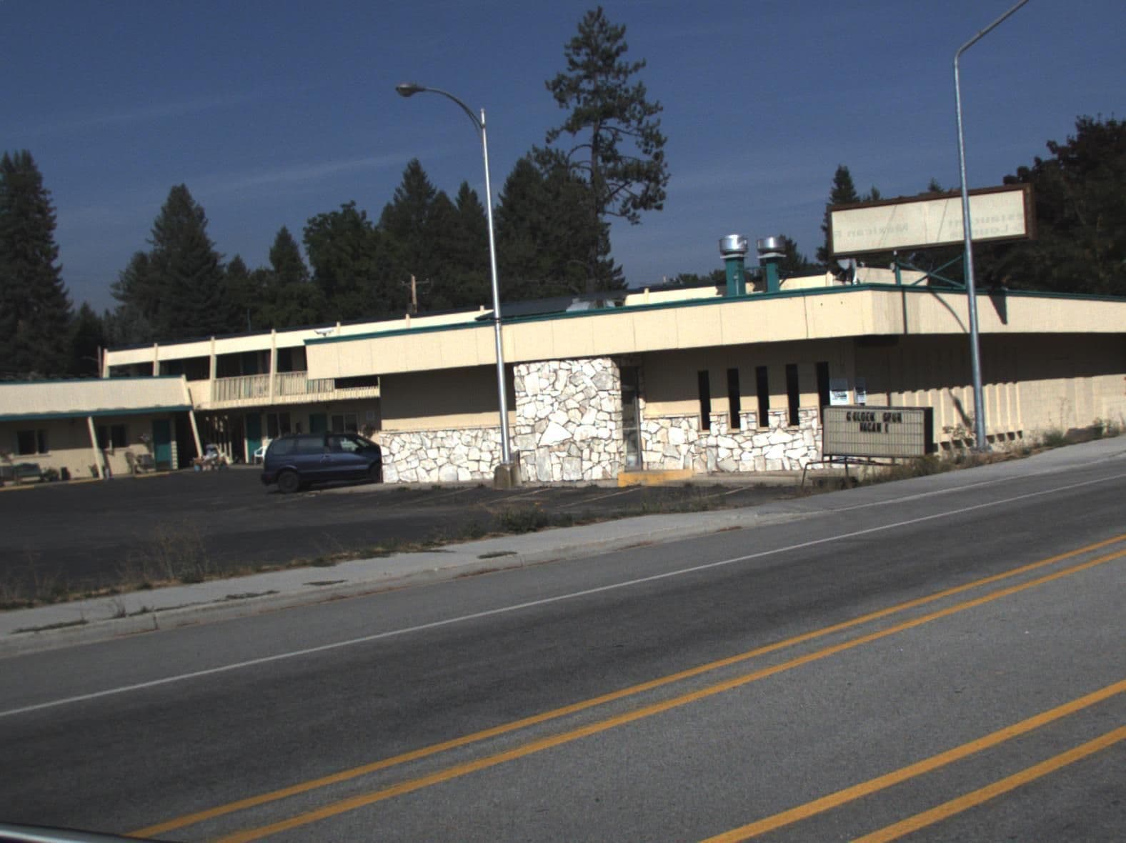 Street view near Golden Spur Motor Inn, Priest River — © jacksoe (CC BY-SA · Mapillary)