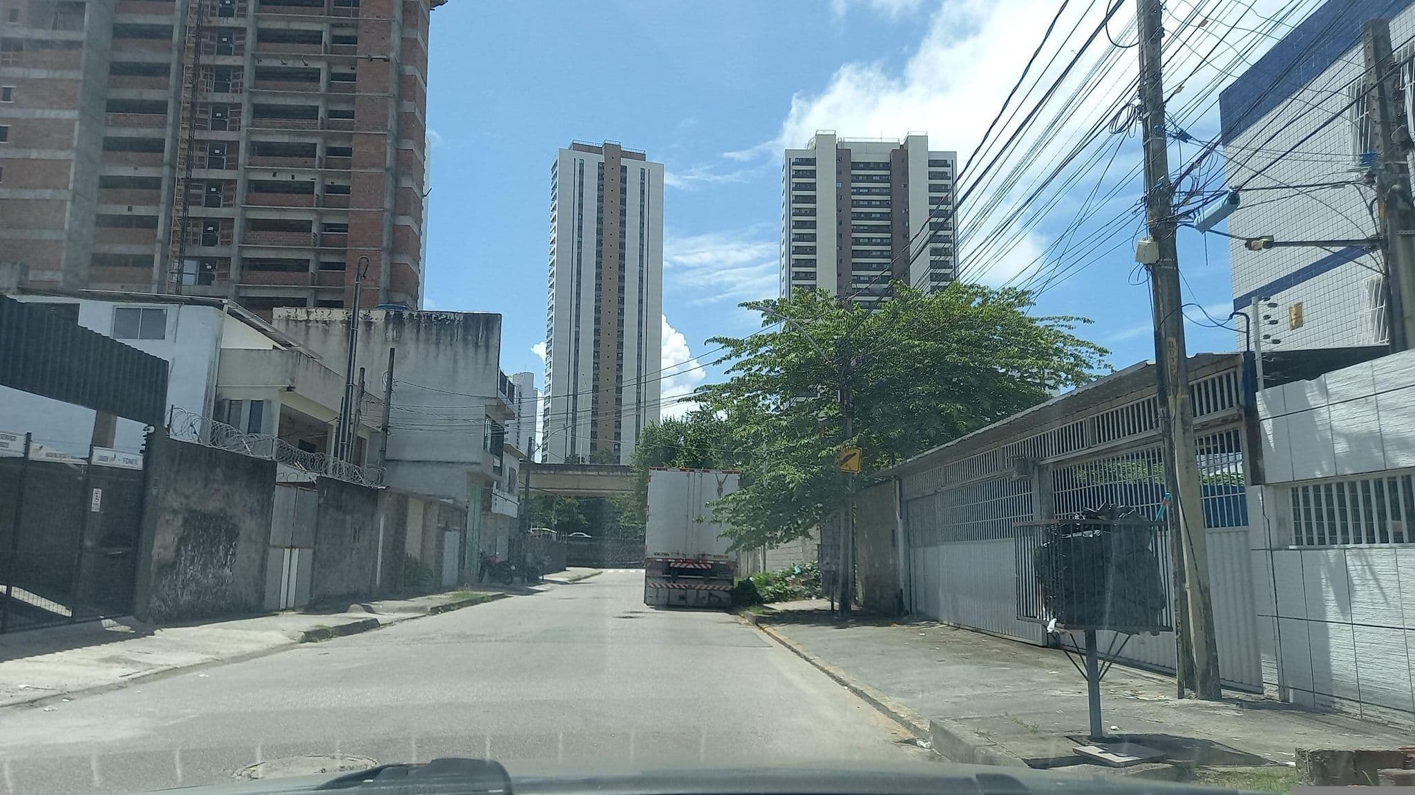 Street view near Apartamento Marcellino Recife, Recife — © raphaelmirc (CC BY-SA · Mapillary)
