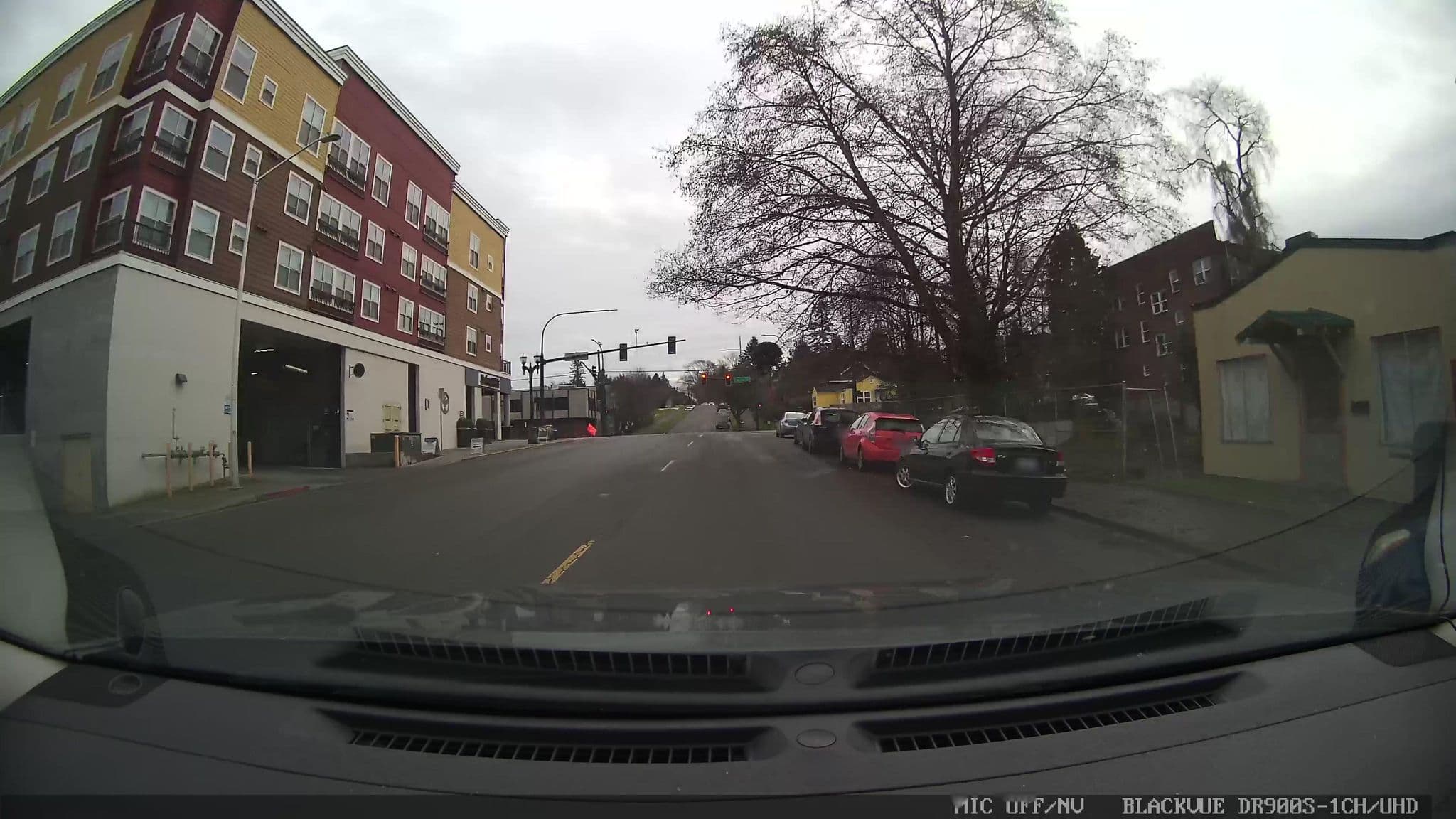 Street view near Hampton Inn Seattle/Everett, Everett — © damnitgetmybeer (CC BY-SA · Mapillary)