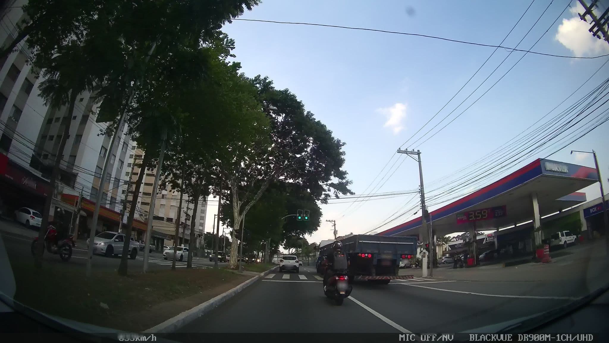 Street view near Condomínio Edifício Andrea, Jaguare — © kaart_2 (CC BY-SA · Mapillary)