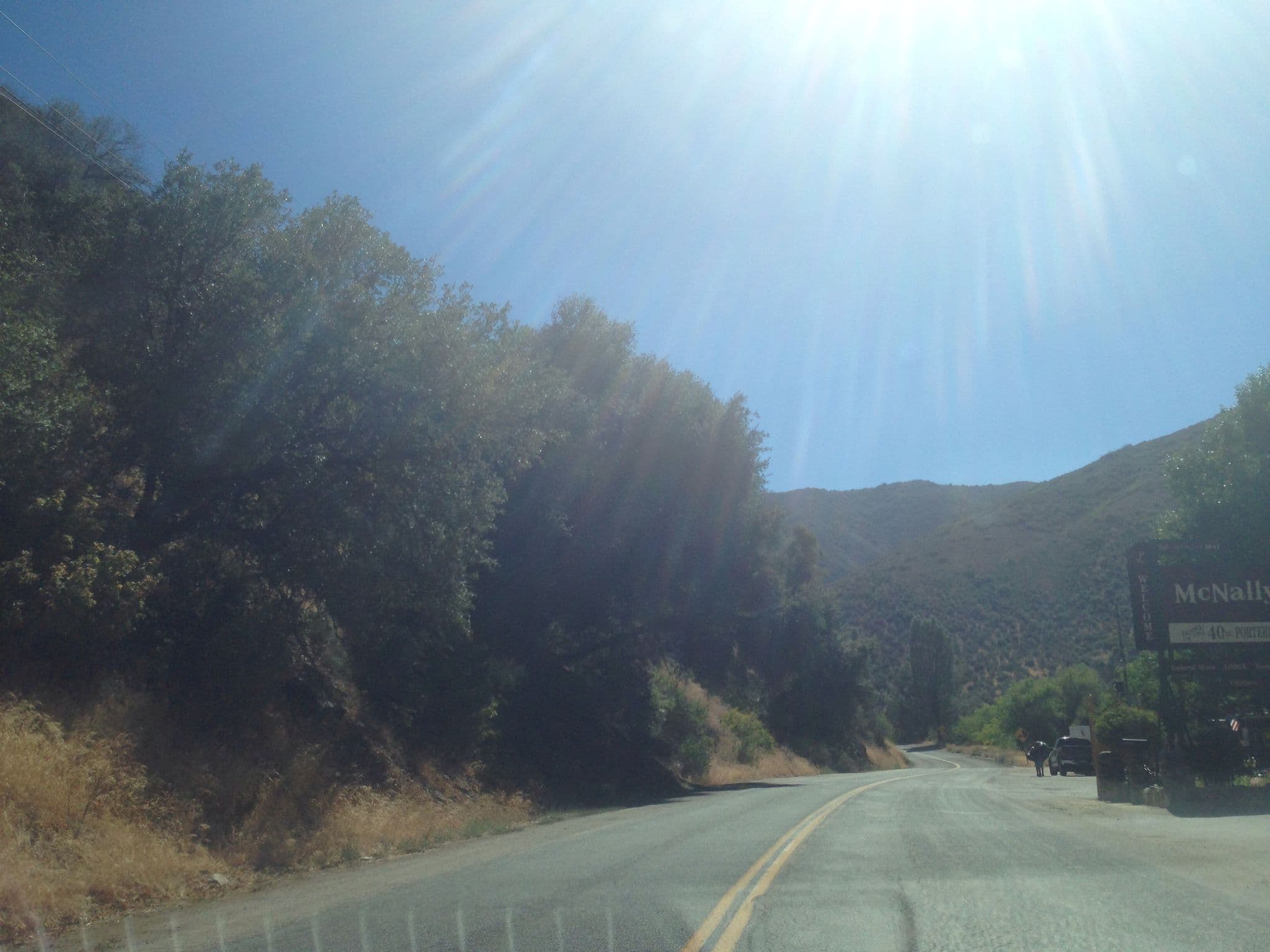 Street view near Johnny McNally's Lodge, Kernville — © jenmalone666 (CC BY-SA · Mapillary)